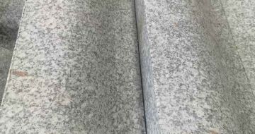 新乡芙蓉白S型拉丝面路沿石