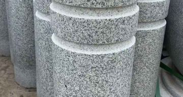 新乡 芝麻白花岗岩挡车柱、隔离柱多少钱