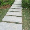 新乡 芝麻黑小区踏步、汀步石铺装效果