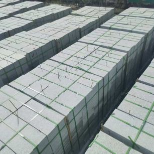 新乡 芝麻白1.8公分火烧300*600地铺，清仓大甩卖