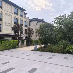 新乡 芝麻白与芝麻白搭配铺装，尺寸1200*600