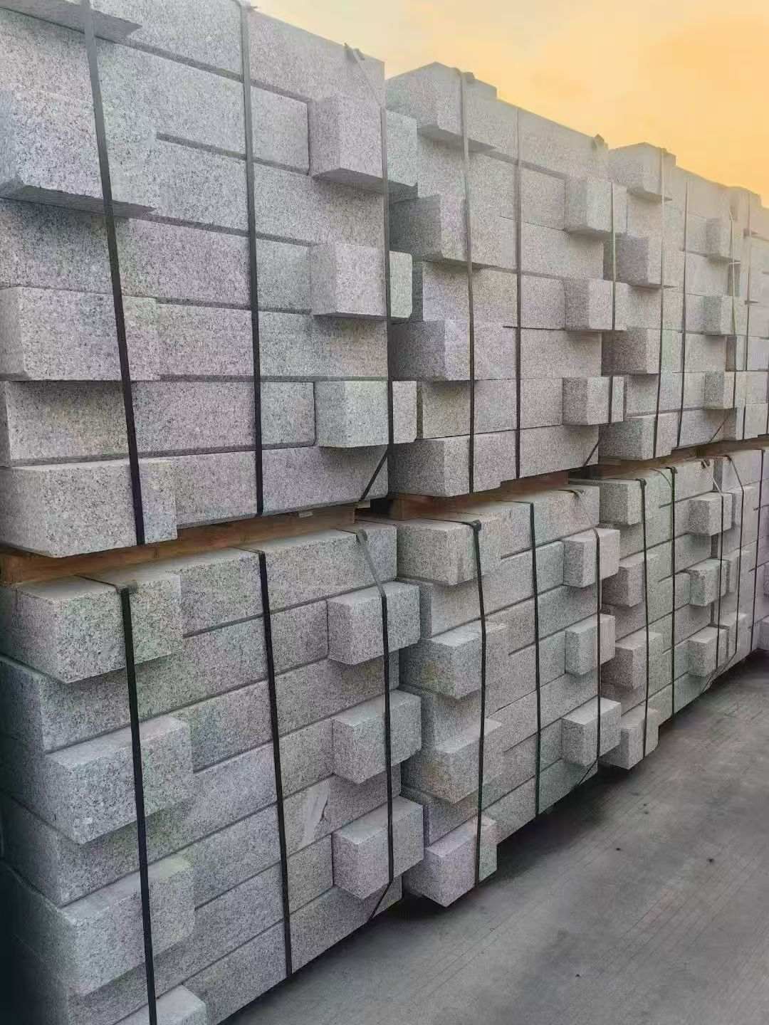 新乡 芝麻白路沿石