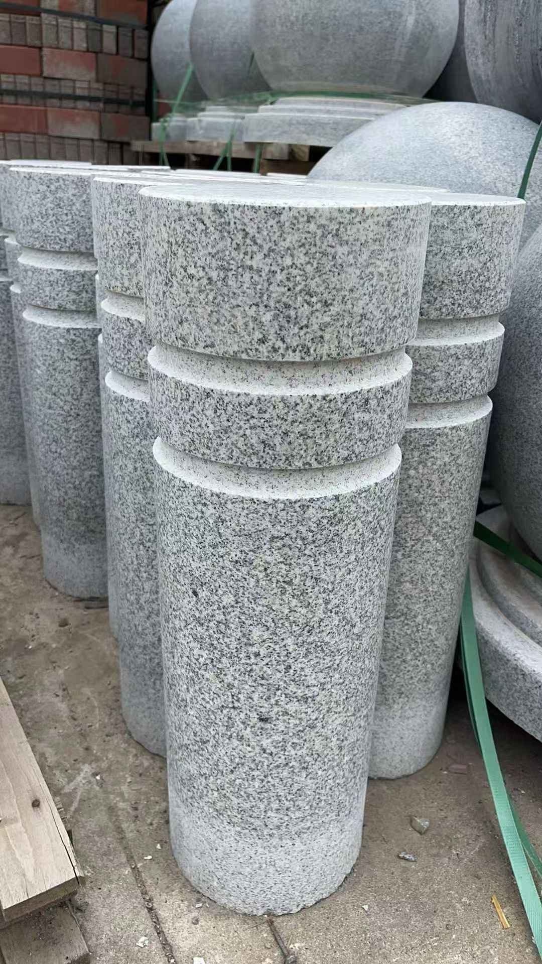 新乡 芝麻白花岗岩挡车柱、隔离柱多少钱