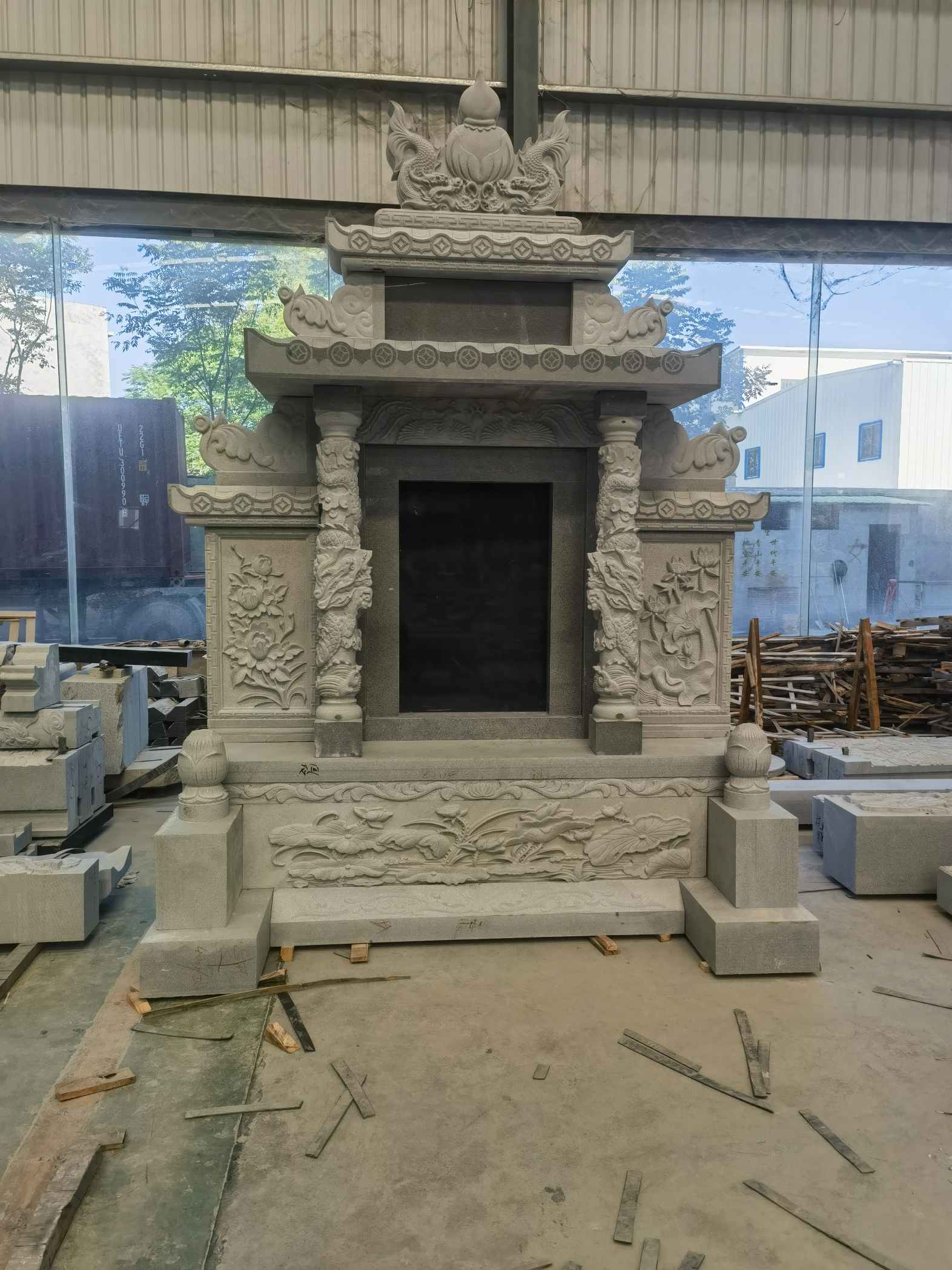 新乡 芝麻灰高档墓碑、土墓，一套也支持定做