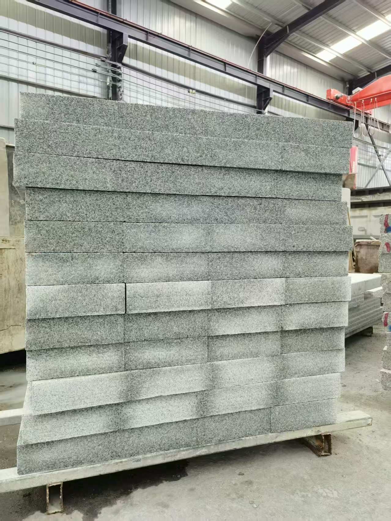 新乡 芝麻白10公分300*600广场地铺，A料定制，尺寸标准，厚薄均匀