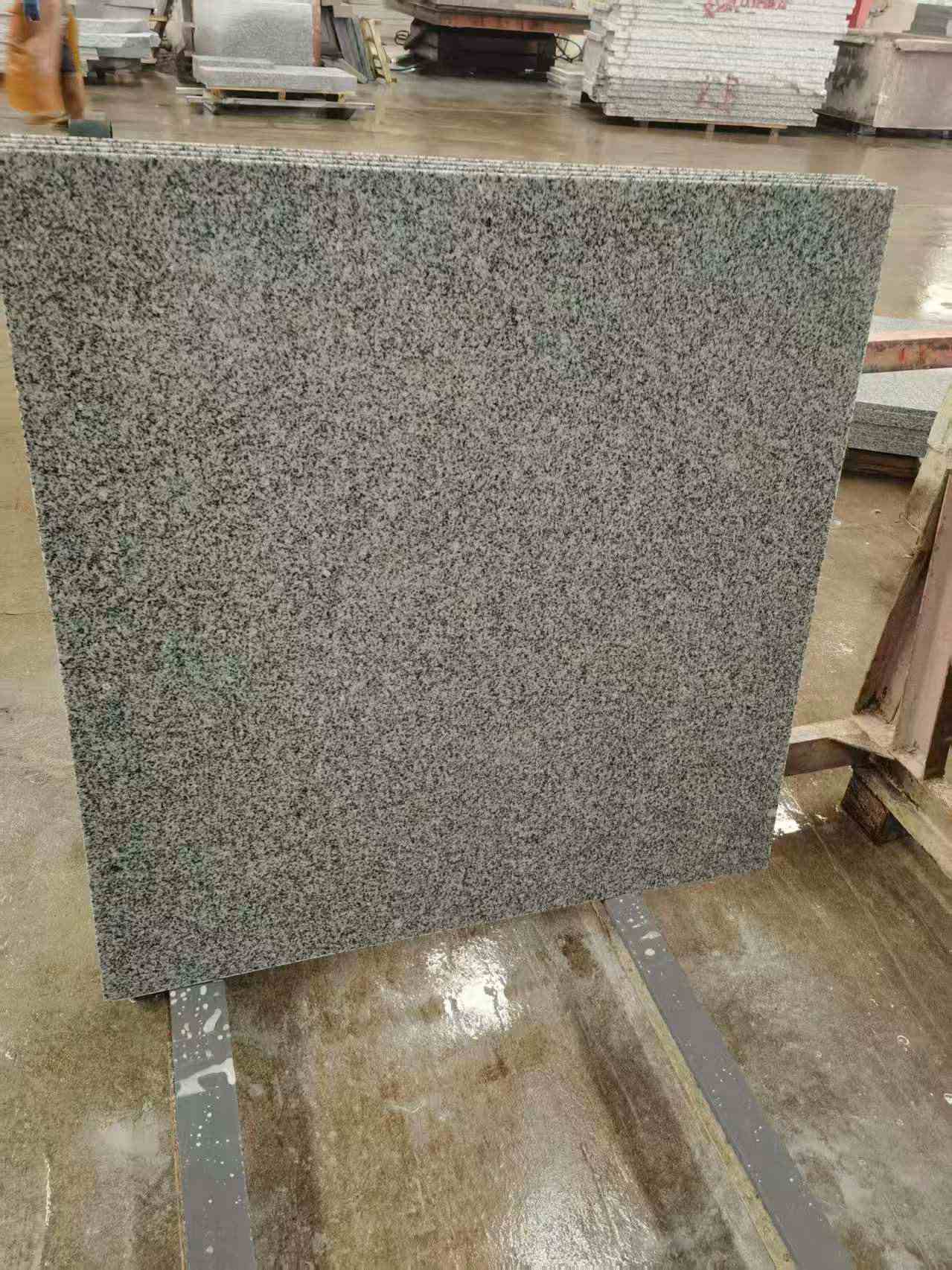 新乡 芝麻白光面900*900，高地铁标准