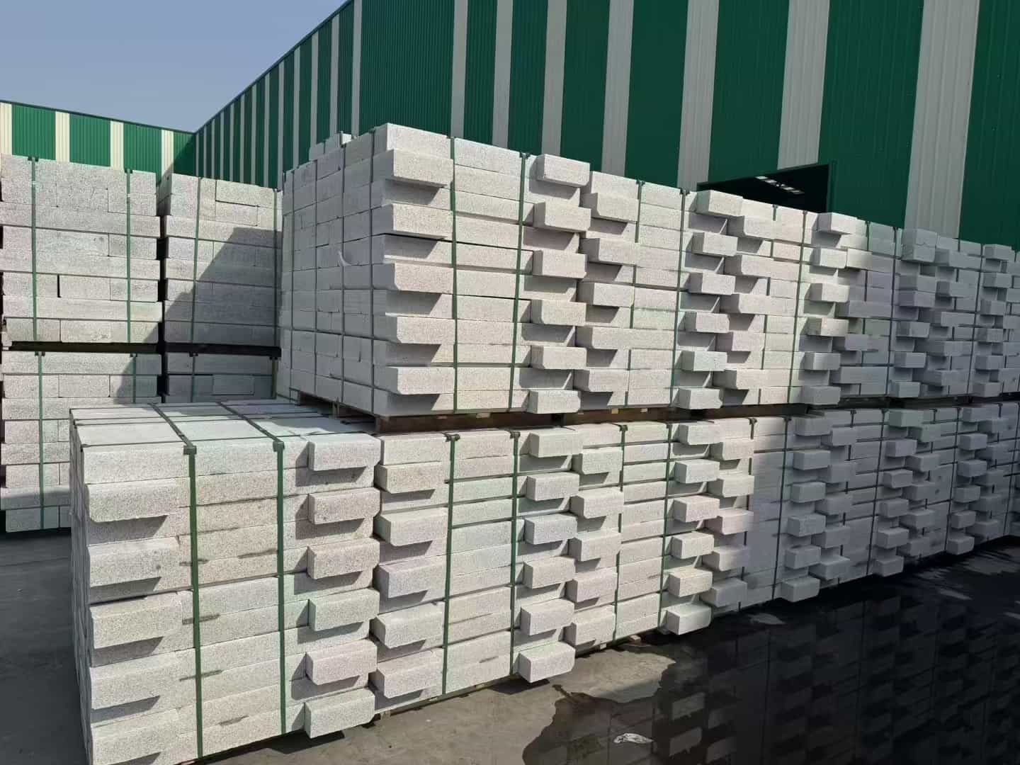 新乡芝麻白路沿石