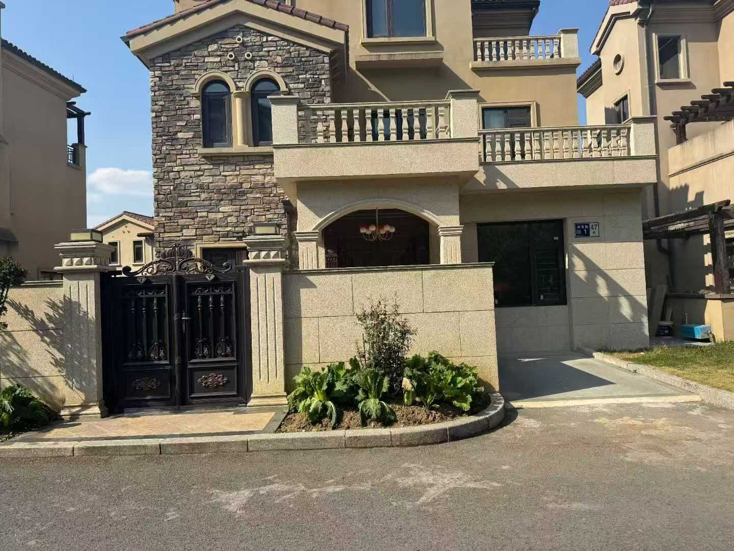 新乡黄金麻别墅干挂效果展示