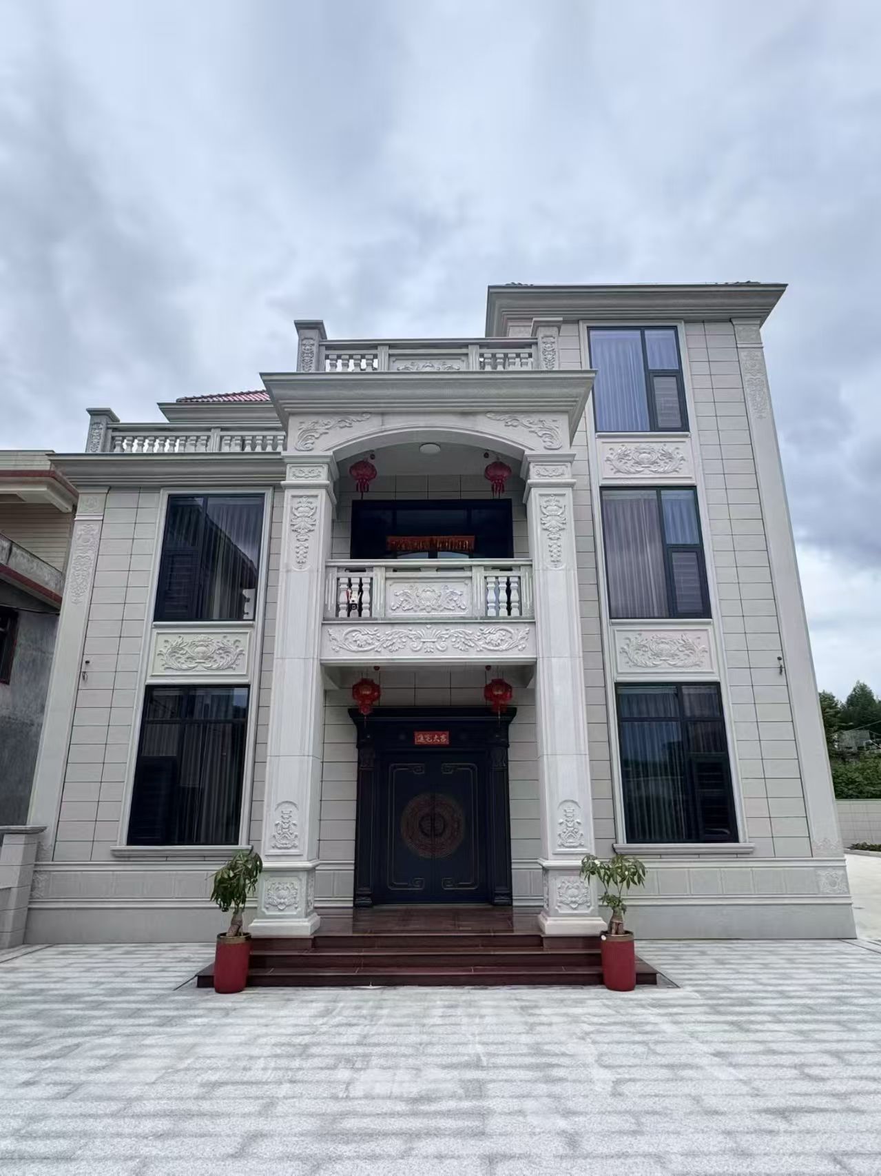 新乡 芝麻白石材别墅干挂案例展示