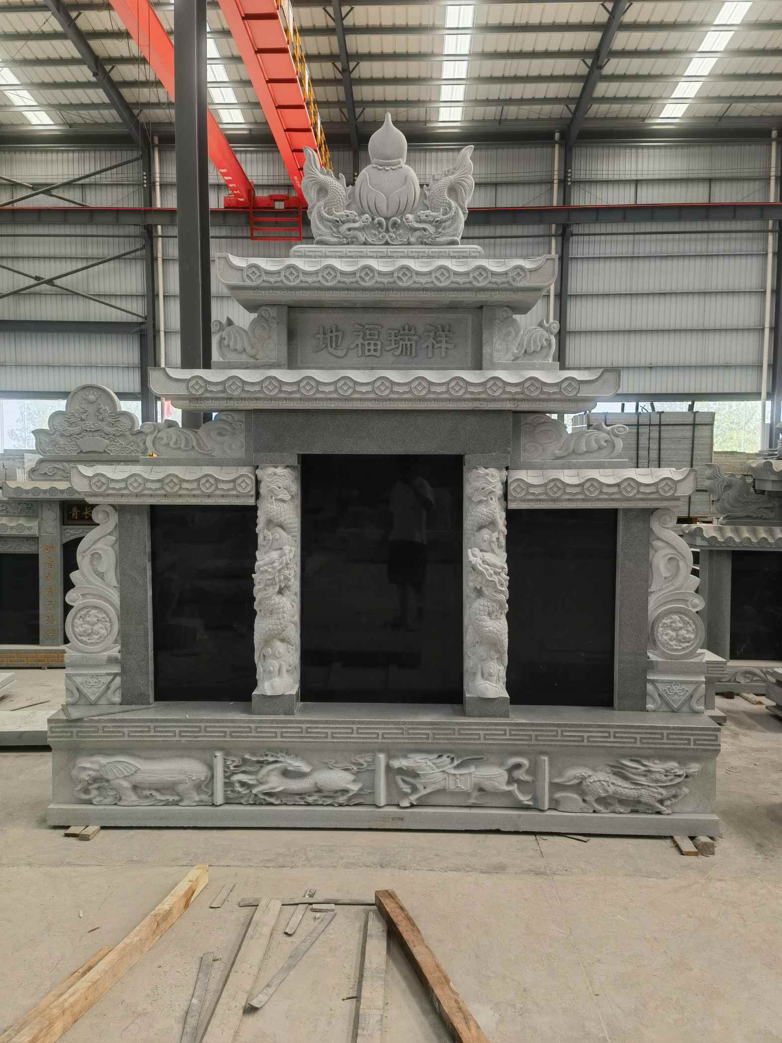 新乡 芝麻灰高档墓碑、土墓，一套也支持定做