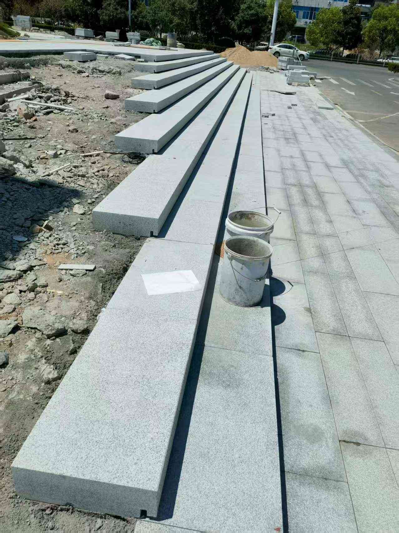 新乡 芝麻白整石台阶，施工现场