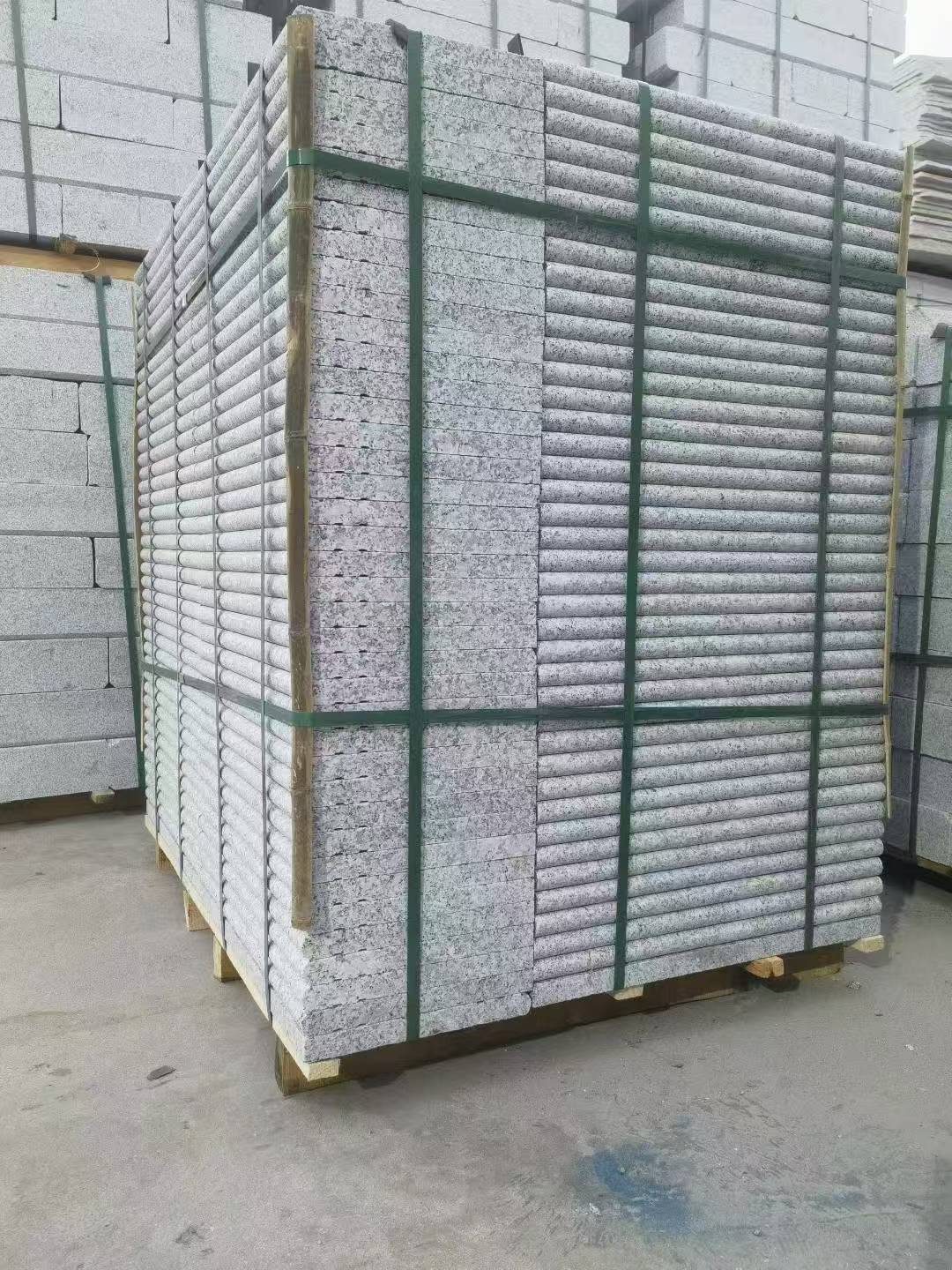 新乡 芙蓉白3公分厚磨圆边、拉槽，楼梯踏步