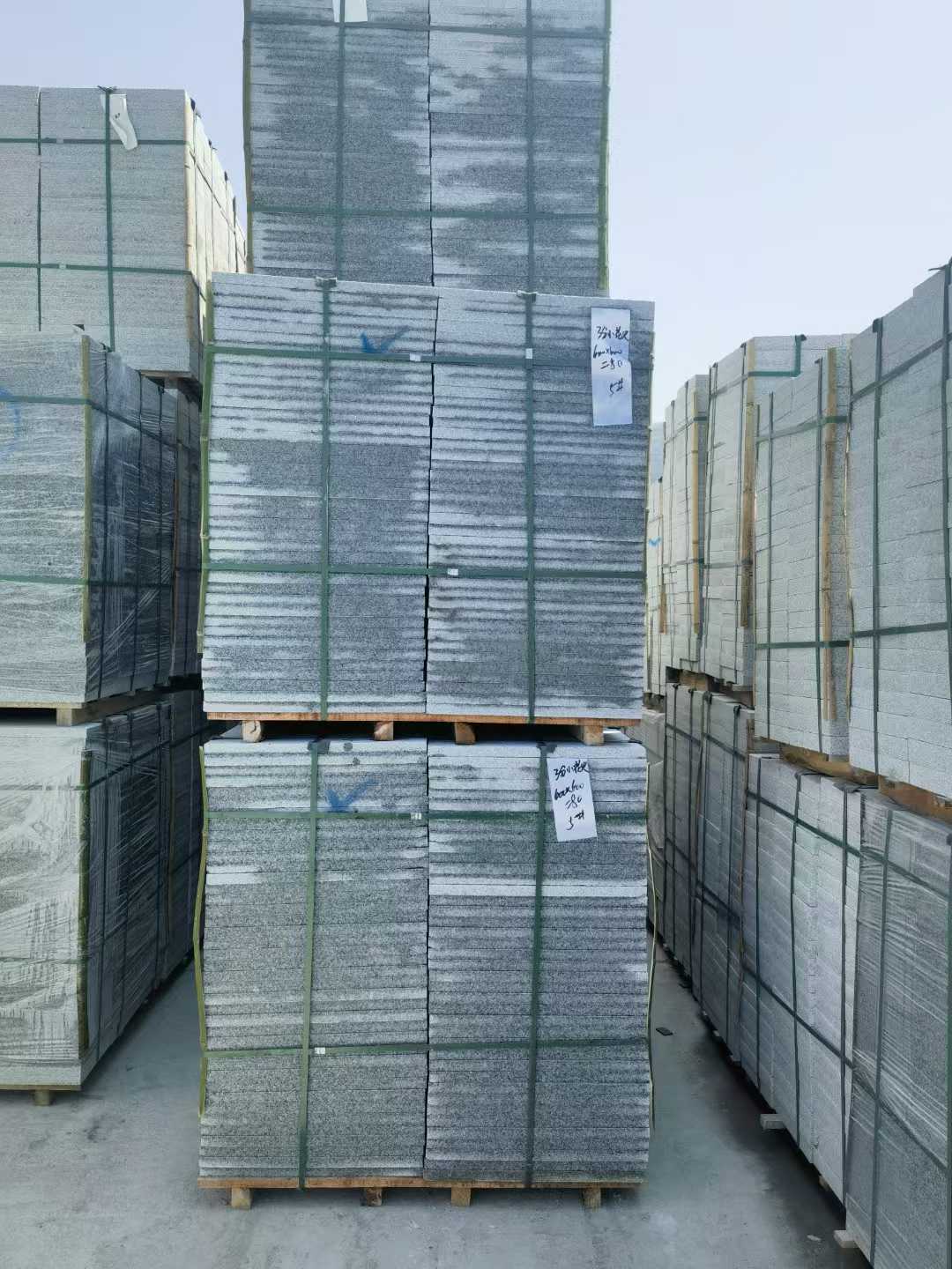新乡芝麻白地铺成品