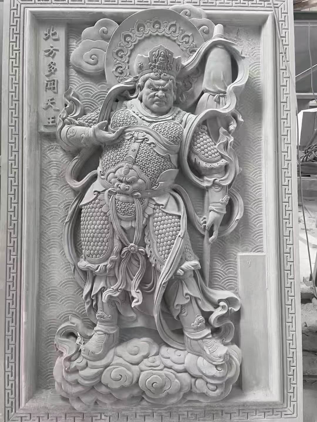 新乡 芝麻灰花岗岩人物雕刻——多闻天王