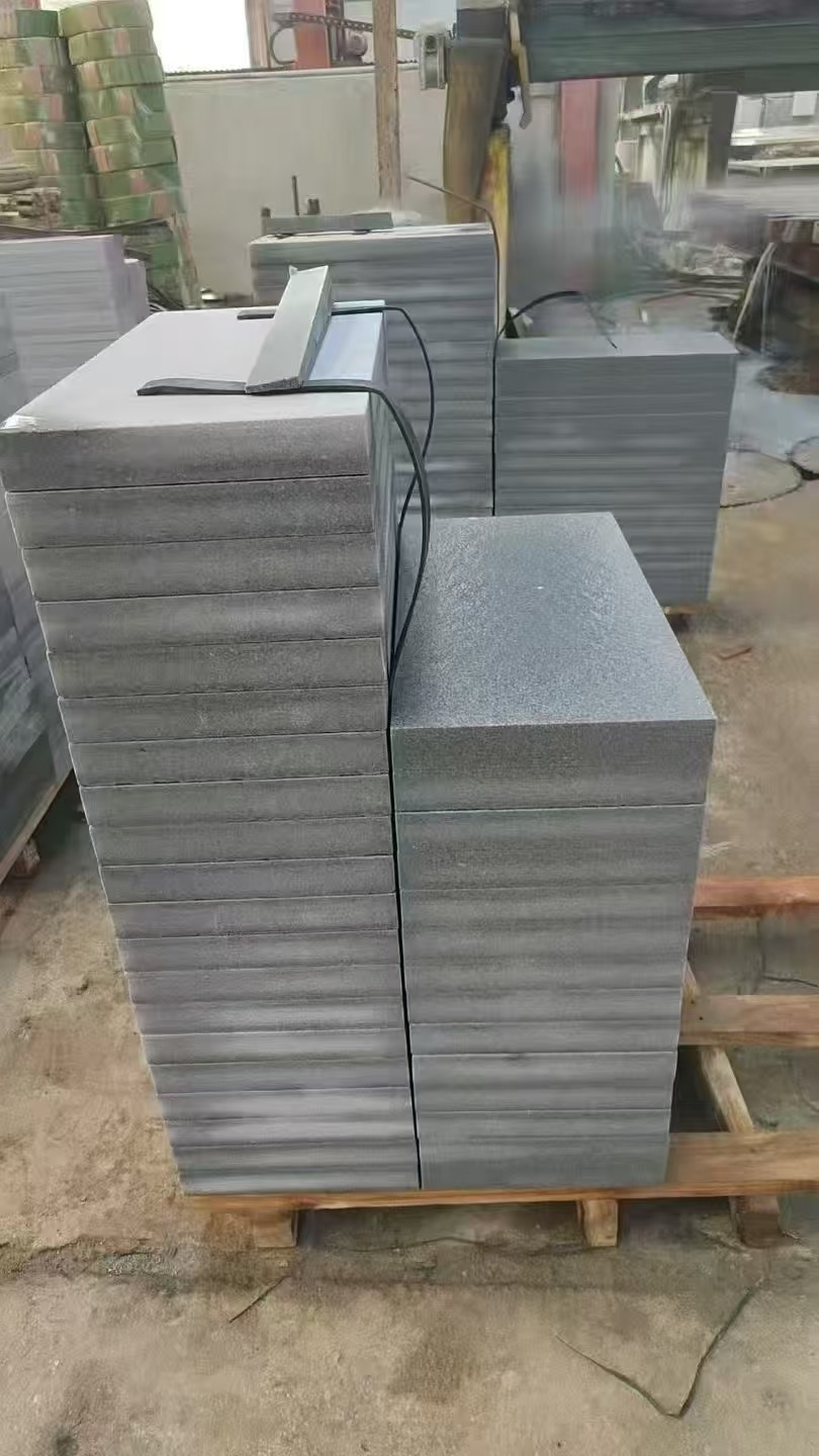 新乡 芝麻灰火烧面300*600*50地铺石材