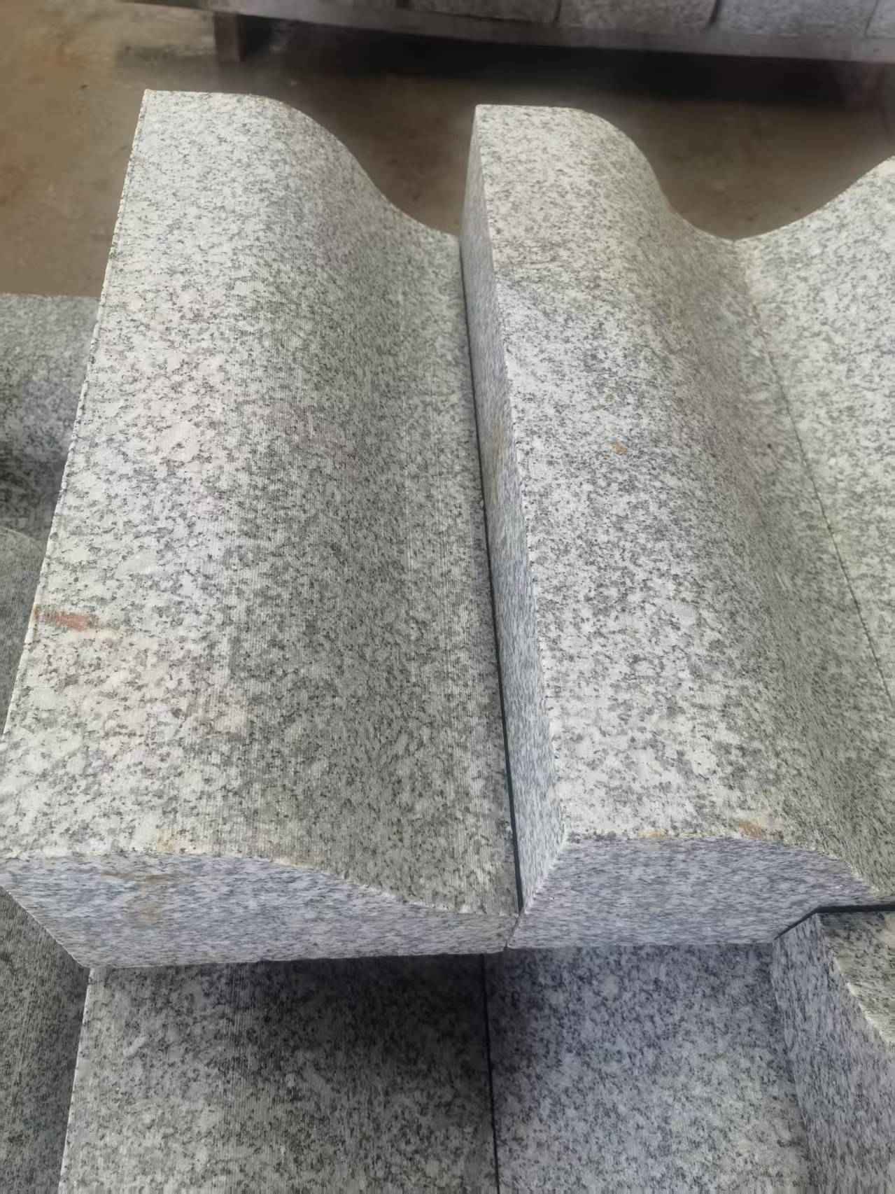 新乡芙蓉白S型拉丝面路沿石